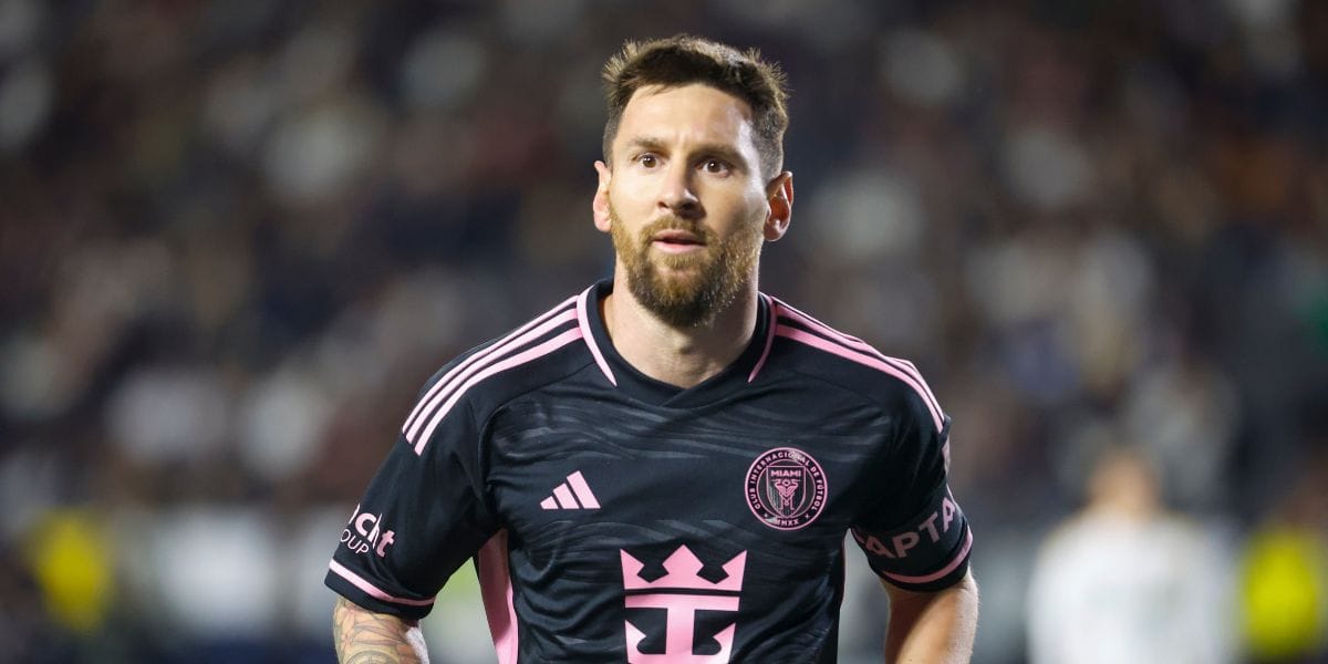 Utroskabsrygter har ramt Lionel Messi: Nu bryder hun tavsheden