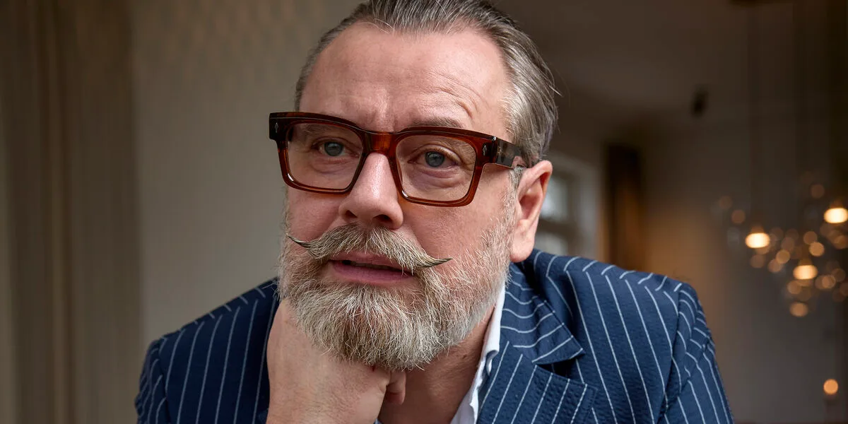 Lars Elbæk åbner op: Havde det svært - Alt om kendte