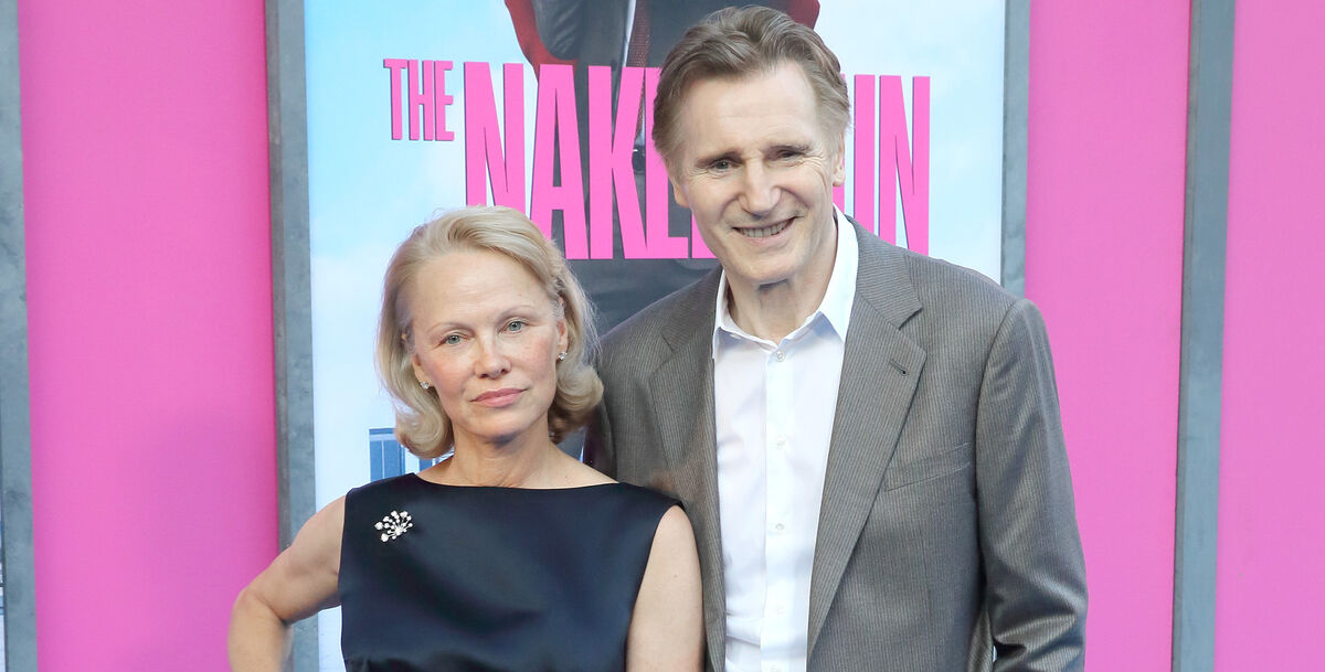 New Coupling Pamela Anderson and Liam Neeson Cuddle Up at the Us Premiere of Naked Gun in Nyc   28 Jul 2025