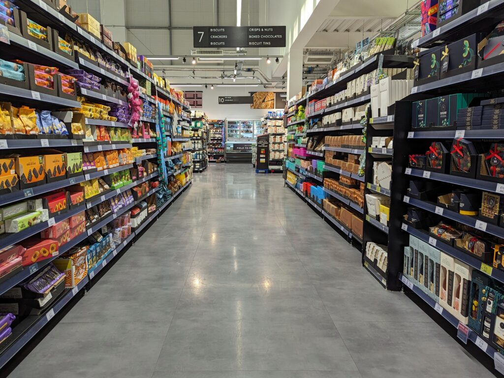 AnAisleWithShelvesFullOfFoodProductsIsSeen - Alt om kendte Anaislewithshelvesfulloffoodproductsisseen