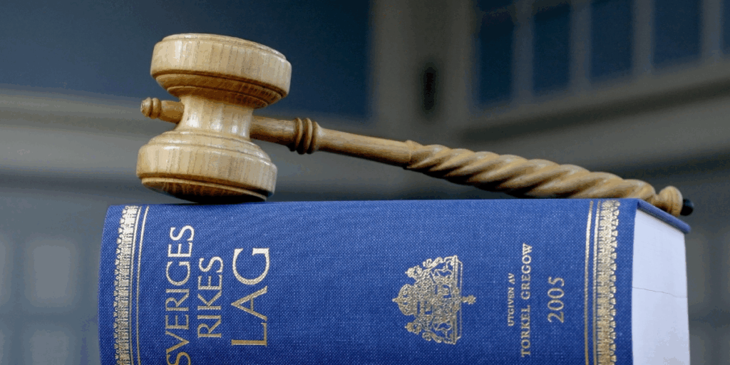 Advokat Jura Ret Dom