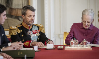 Tronskifte Dronningen Er Abdiceret Dronning Margrethe Dronningen Kronprinsen