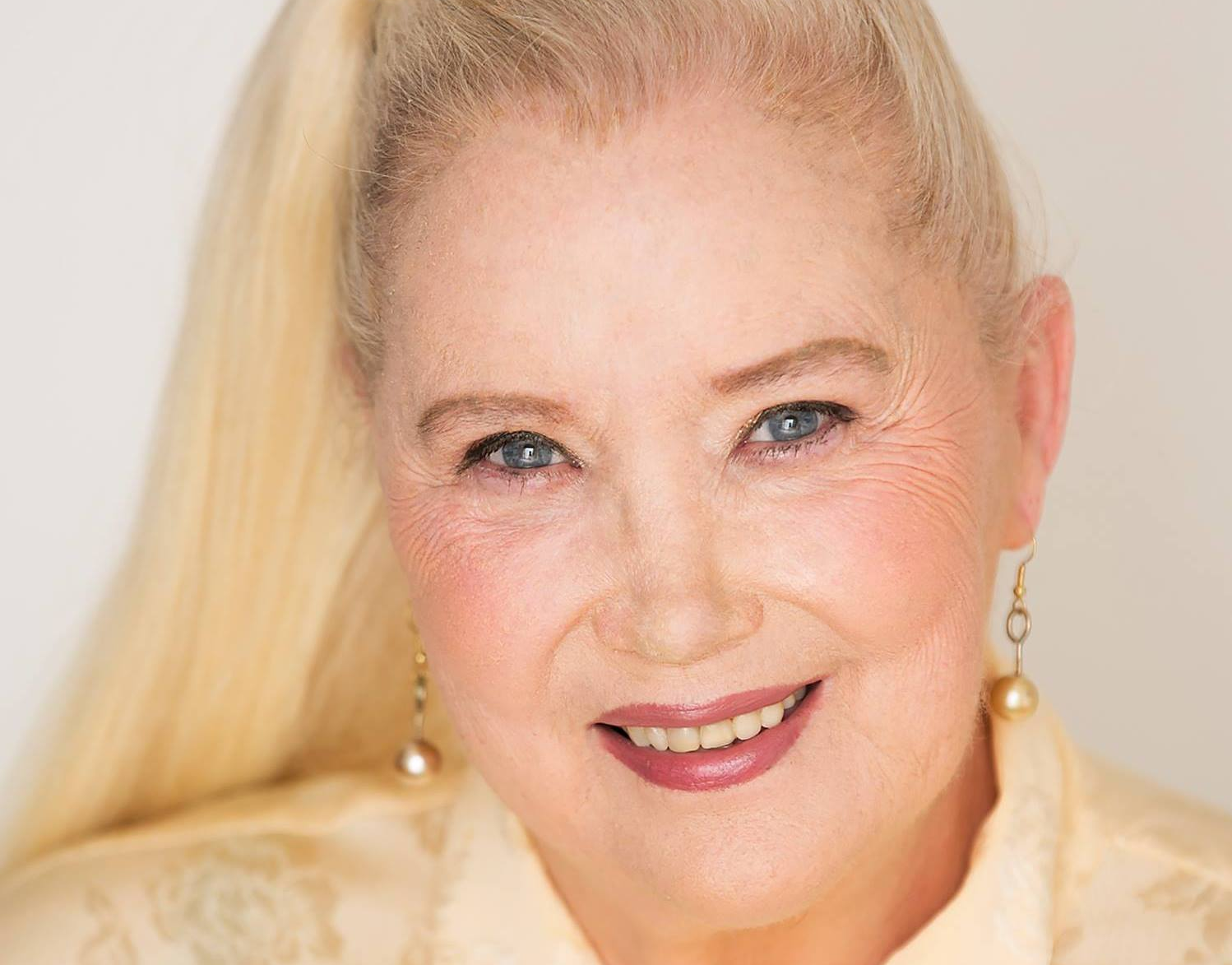Sally Kirkland