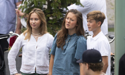 Kong Frederik Og Dronning Mary Sammen Med Prinsesse Josephine Og Prins Vincent Kronprins Christian Dronning Mary Kong Frederik Kongeparret Kronprinsen Prins Christian Prins Vincent Prinsesse Isabella Prinsesse Josephine