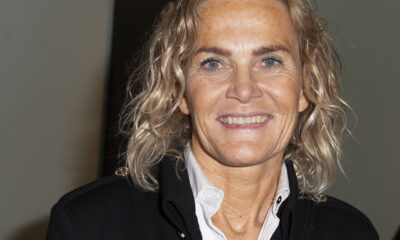 Kendte Afsløring Af Portrætmaleri Af Sanne Salomonsen