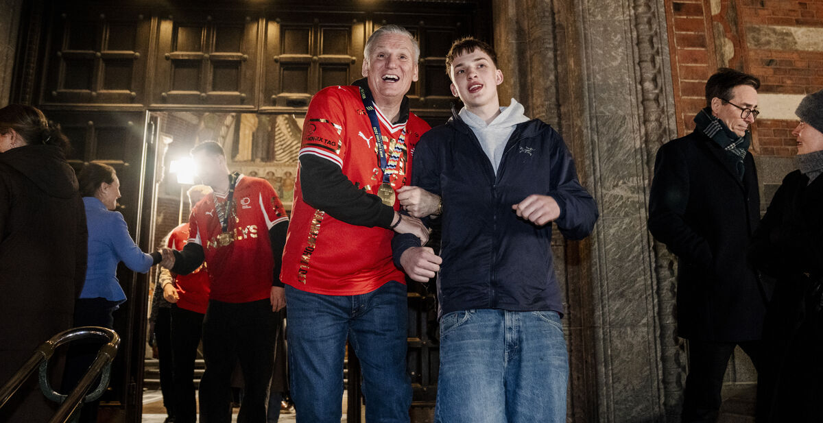 Håndboldherrerne Hyldes På Københavns Rådhus