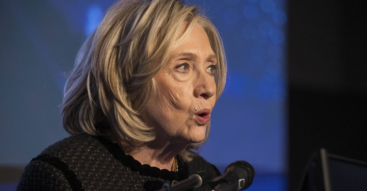 Hillary Clinton beim World Forum 2026 Alarm in Berlin Hillary Clinton hat auf dem World Forum 2026 im Berliner Hotel A - Alt om kendte Hillary Clinton Beim World Forum 2026 Alarm in Berlin Hillary Clinton Hat Auf Dem World Forum 2026 Im Berliner Hotel a