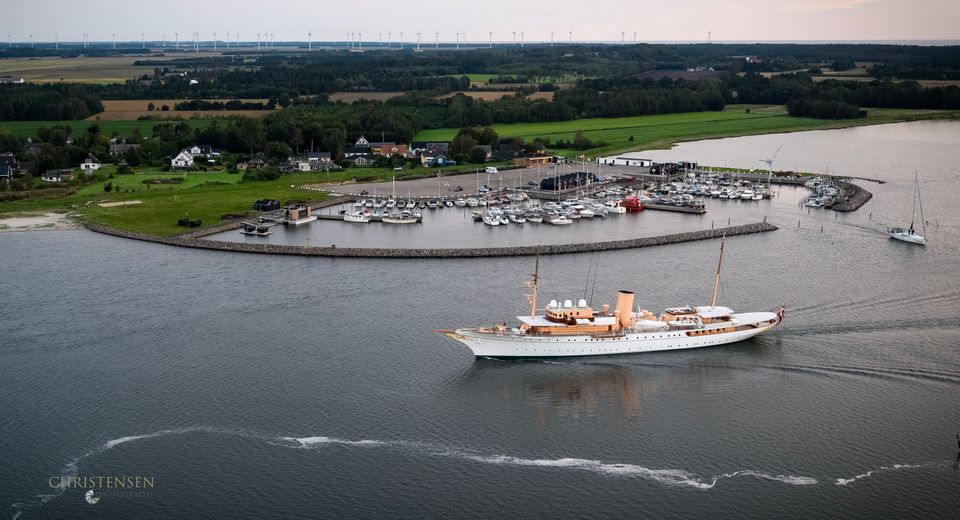 100be0ba c8eb 444c b902 a51d89323c37 w 960