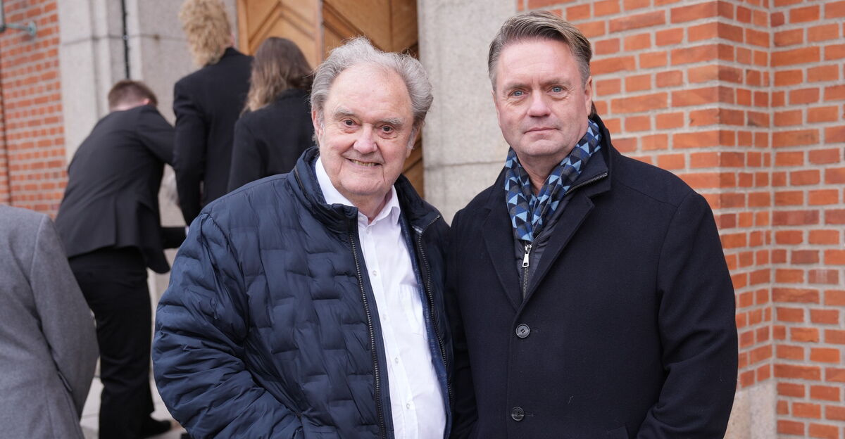 Johnny Reimar Begraves Fra Helleruplund Kirke