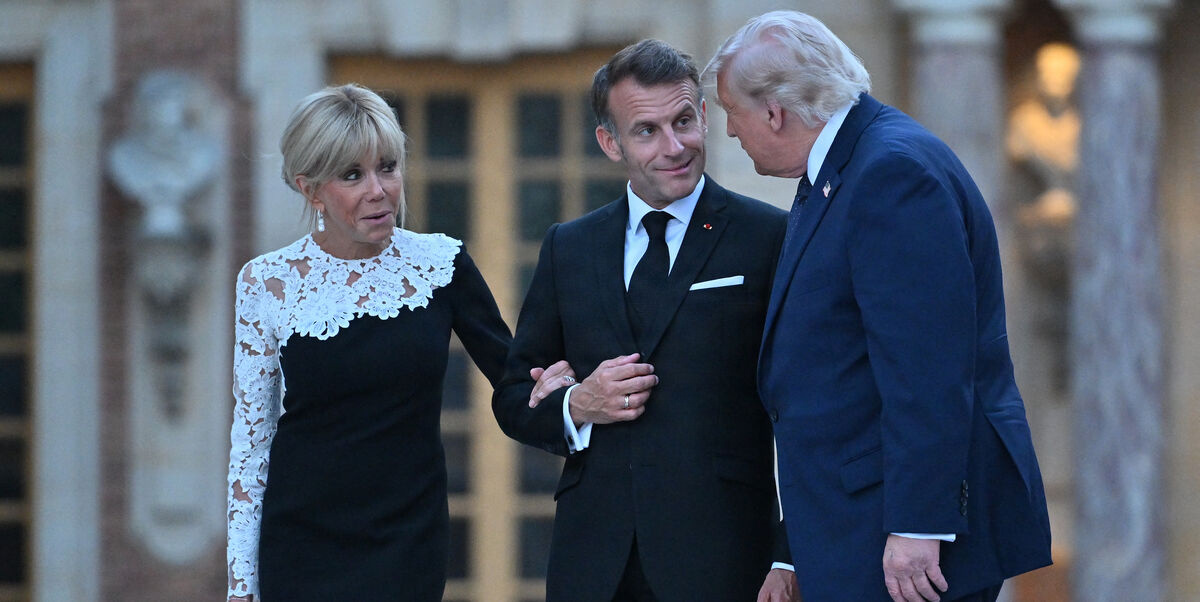 Tåkrummende: Mundaflæser afslører Trumps ord til Brigitte Macron 26