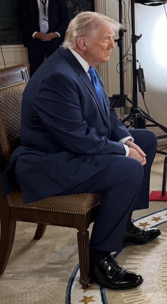 Billeder af Trump går verden rundt: Hvad er det, han gemmer i bukserne? 27