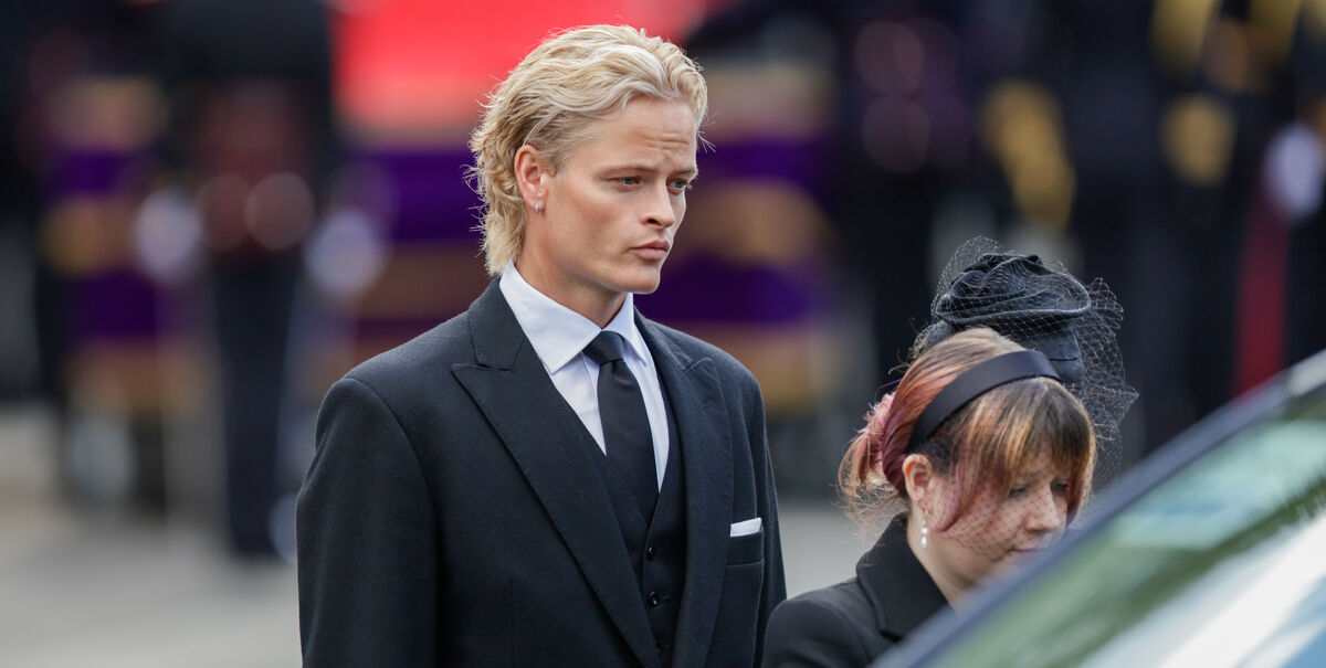 Marius Borg Høiby til kong Haralds begravelse.
