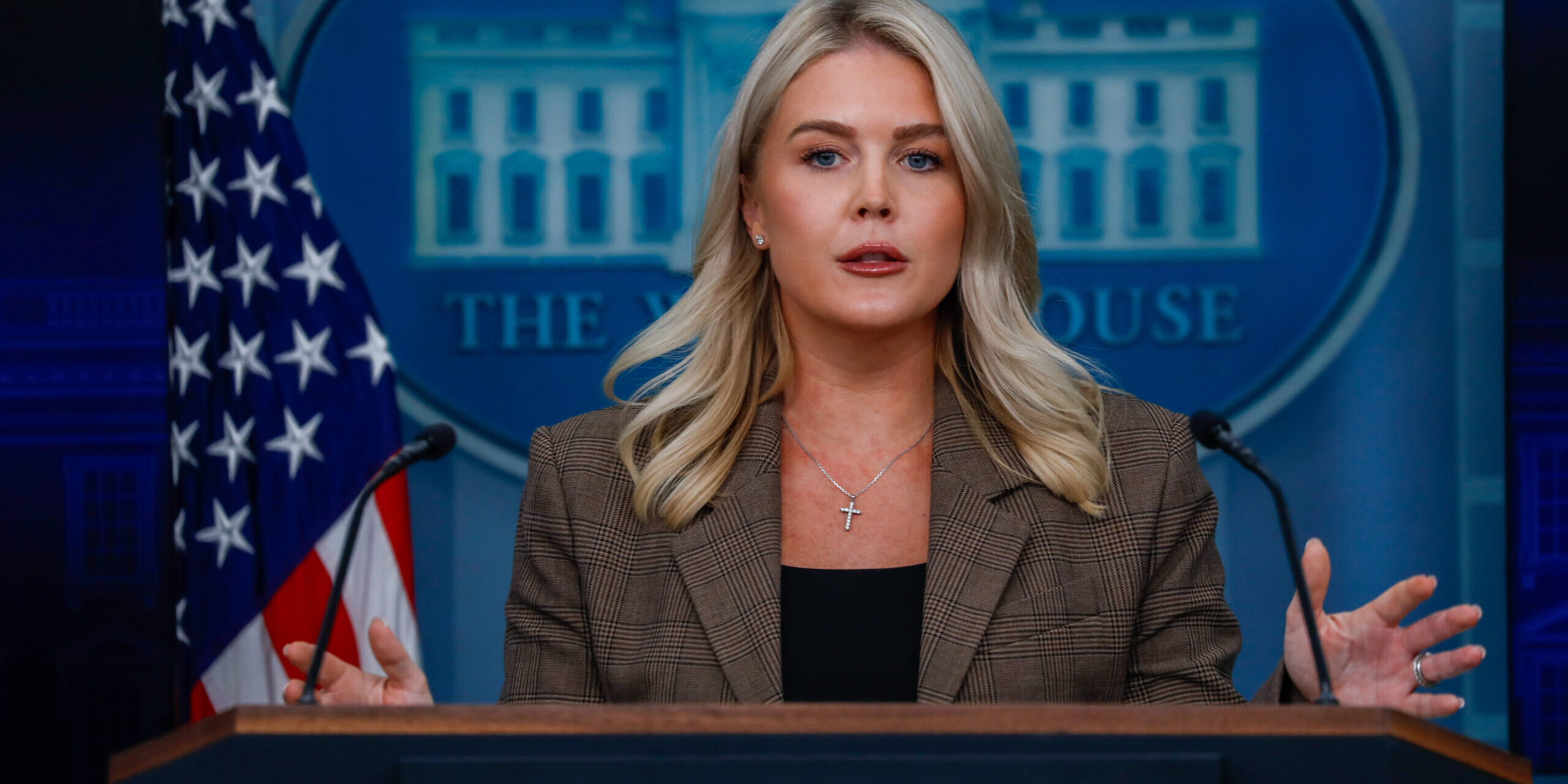 Var helt tæt på Trump: Nu afslører Karoline Leavit hvordan han virkelig er 26