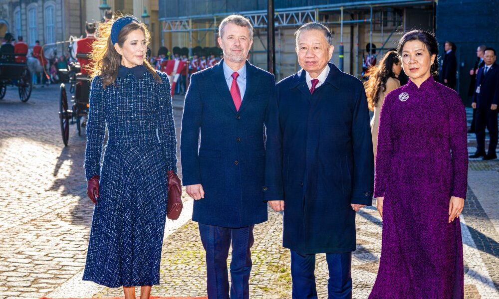 Kong Frederik, Dronning Mary, Tô Lâm